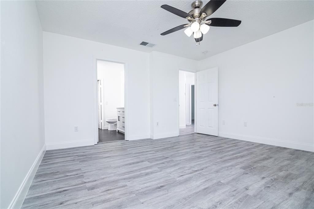 Active With Contract: $2,990 (4 beds, 2 baths, 1530 Square Feet)