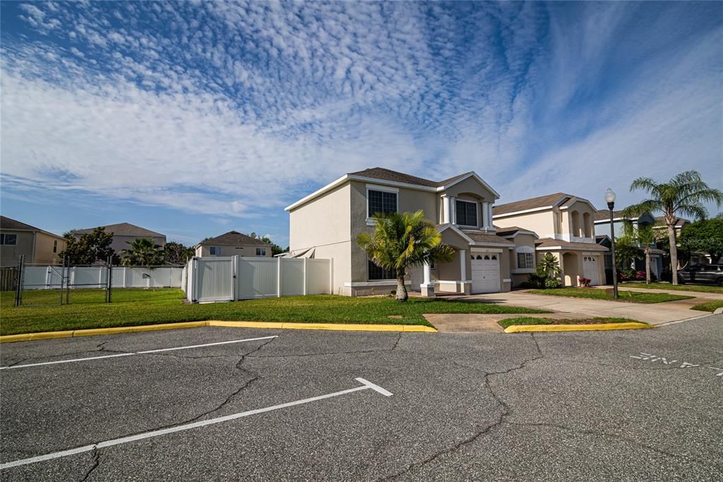 Active With Contract: $2,990 (4 beds, 2 baths, 1530 Square Feet)