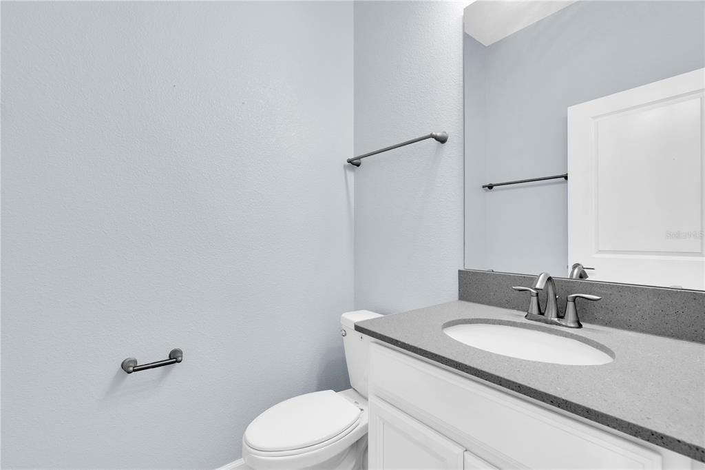 出租: $3,200 (4 贝兹, 2 浴室, 2683 平方英尺)