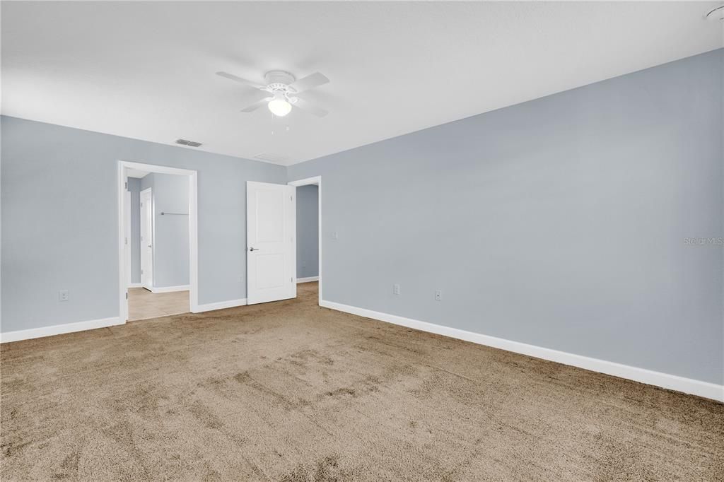 出租: $3,200 (4 贝兹, 2 浴室, 2683 平方英尺)