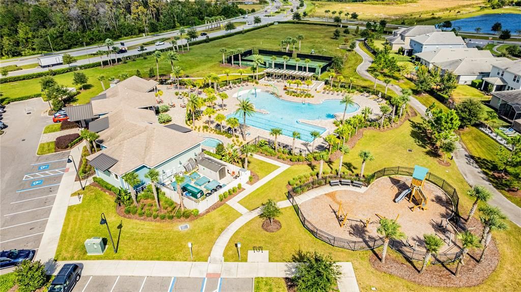 出租: $3,200 (4 贝兹, 2 浴室, 2683 平方英尺)