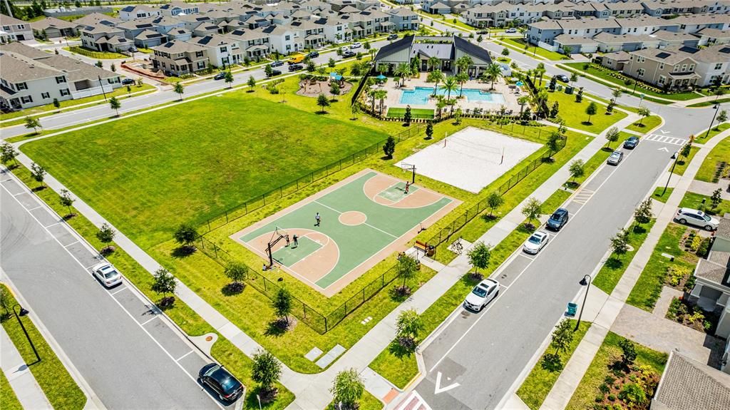 出租: $3,200 (4 贝兹, 2 浴室, 2683 平方英尺)