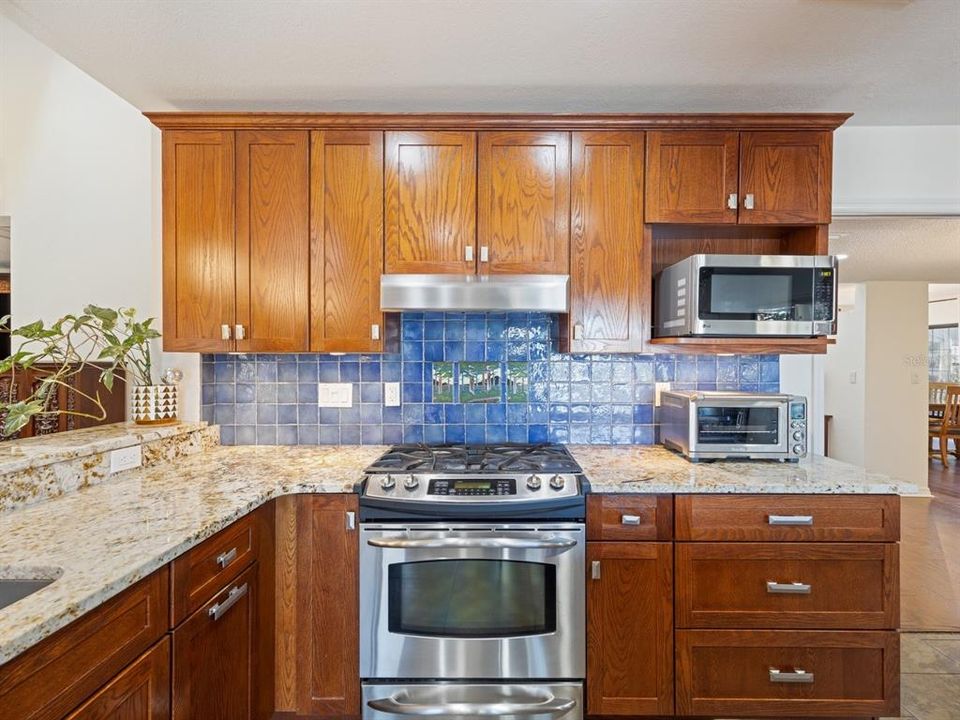 For Sale: $875,000 (4 beds, 3 baths, 2670 Square Feet)