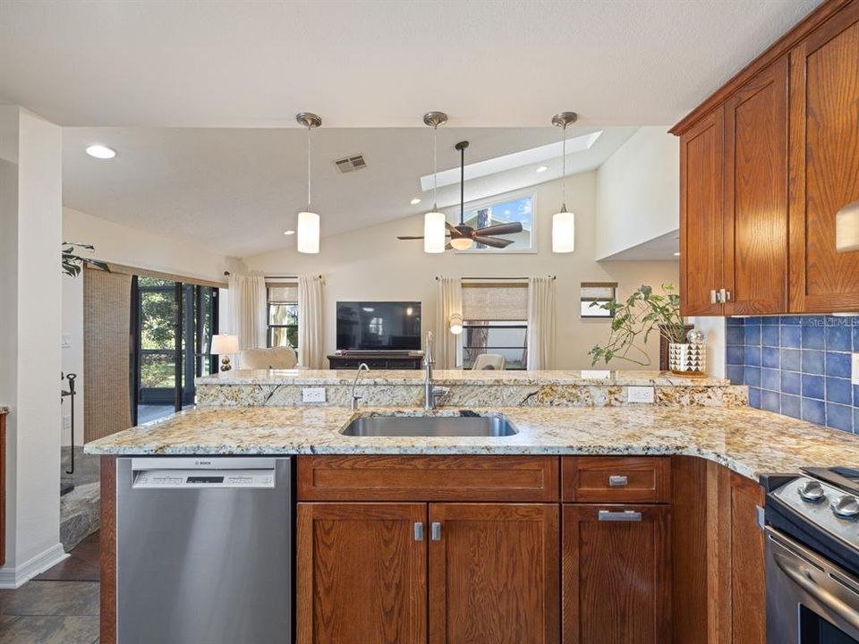 For Sale: $875,000 (4 beds, 3 baths, 2670 Square Feet)