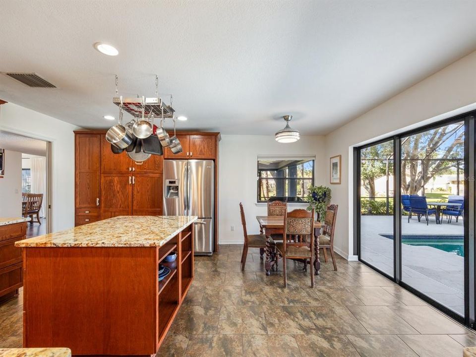 For Sale: $875,000 (4 beds, 3 baths, 2670 Square Feet)