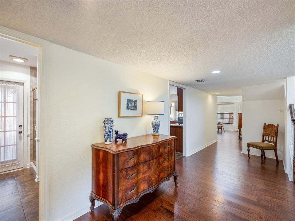 For Sale: $875,000 (4 beds, 3 baths, 2670 Square Feet)