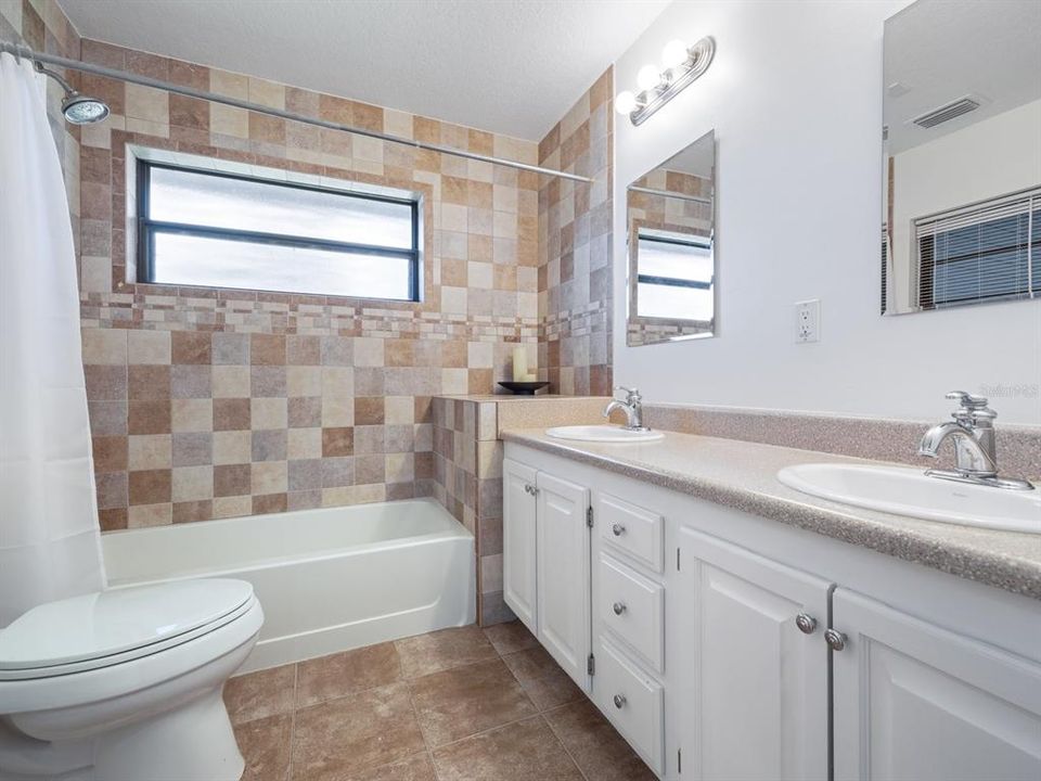 For Sale: $875,000 (4 beds, 3 baths, 2670 Square Feet)