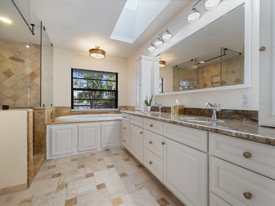 For Sale: $875,000 (4 beds, 3 baths, 2670 Square Feet)