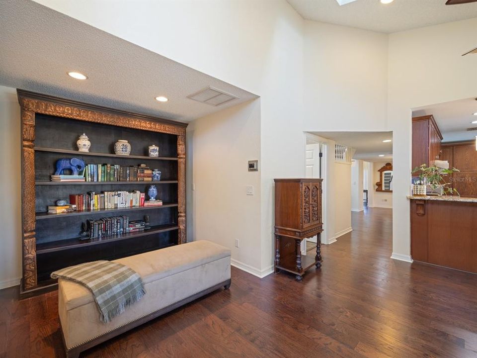 For Sale: $875,000 (4 beds, 3 baths, 2670 Square Feet)