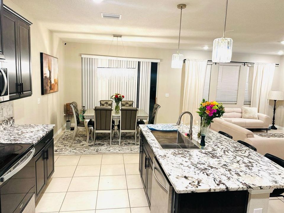 For Rent: $3,495 (4 beds, 3 baths, 2756 Square Feet)