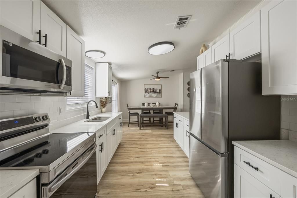 For Sale: $380,000 (3 beds, 2 baths, 1296 Square Feet)