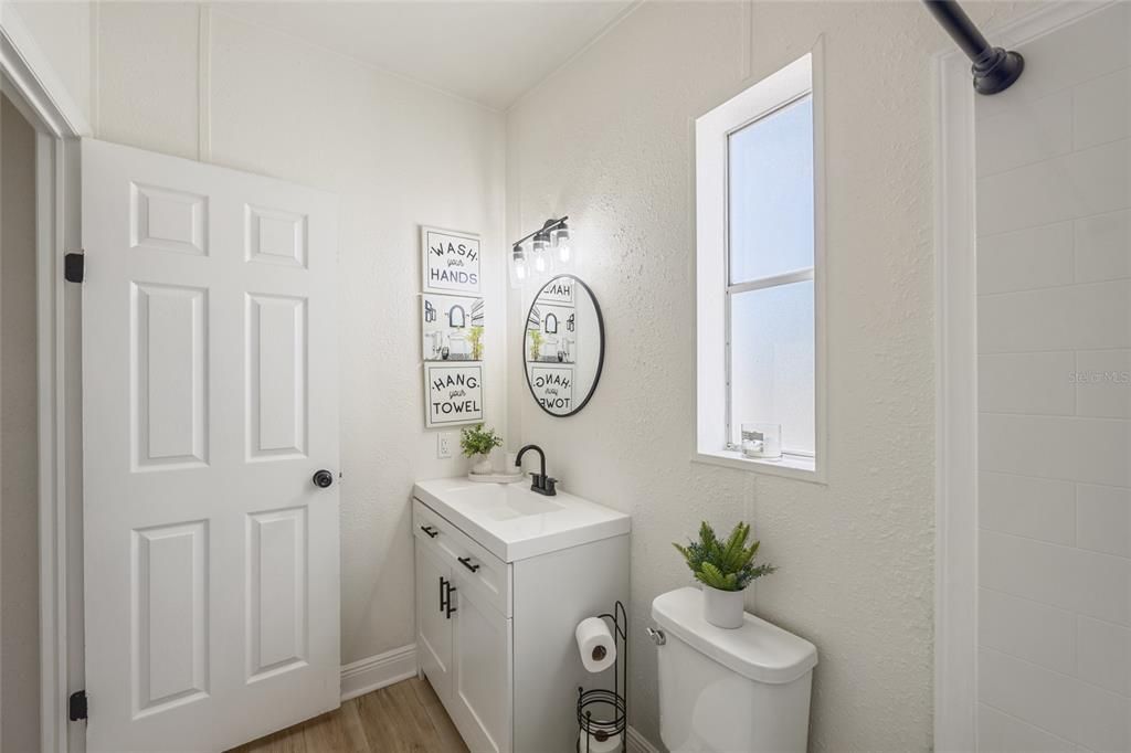 For Sale: $380,000 (3 beds, 2 baths, 1296 Square Feet)