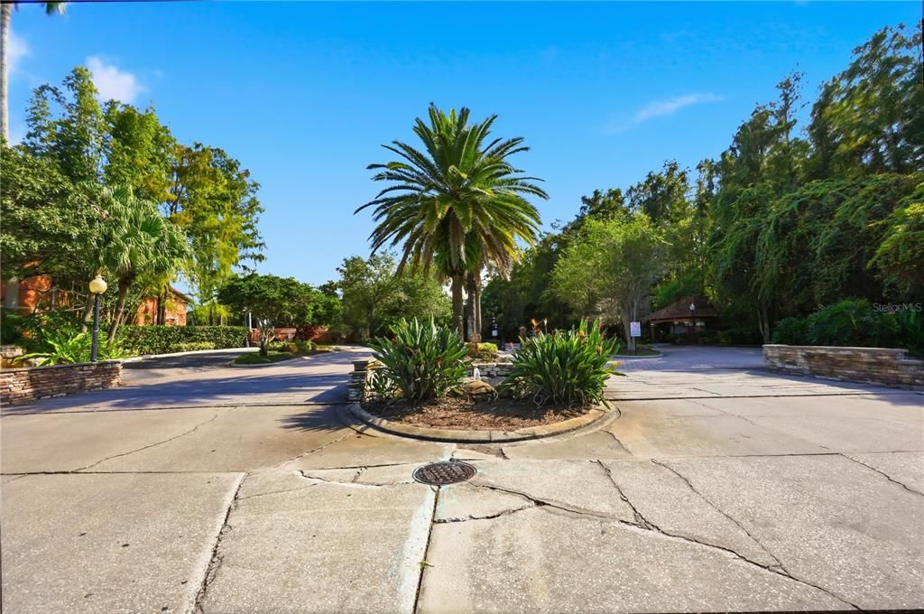 待售: $142,900 (1 贝兹, 1 浴室, 597 平方英尺)