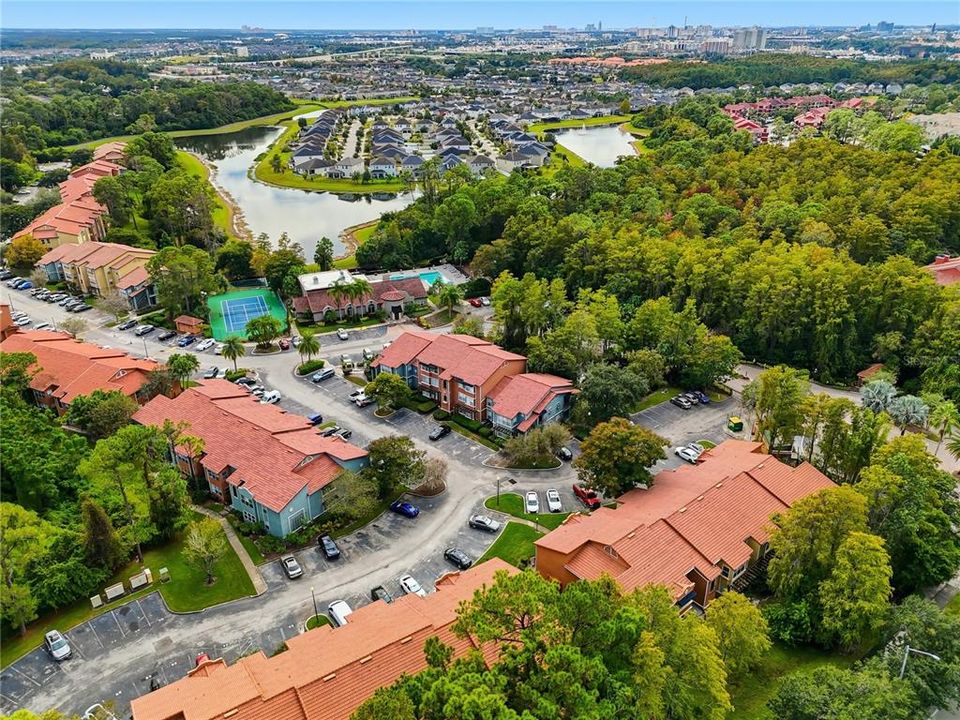 待售: $142,900 (1 贝兹, 1 浴室, 597 平方英尺)