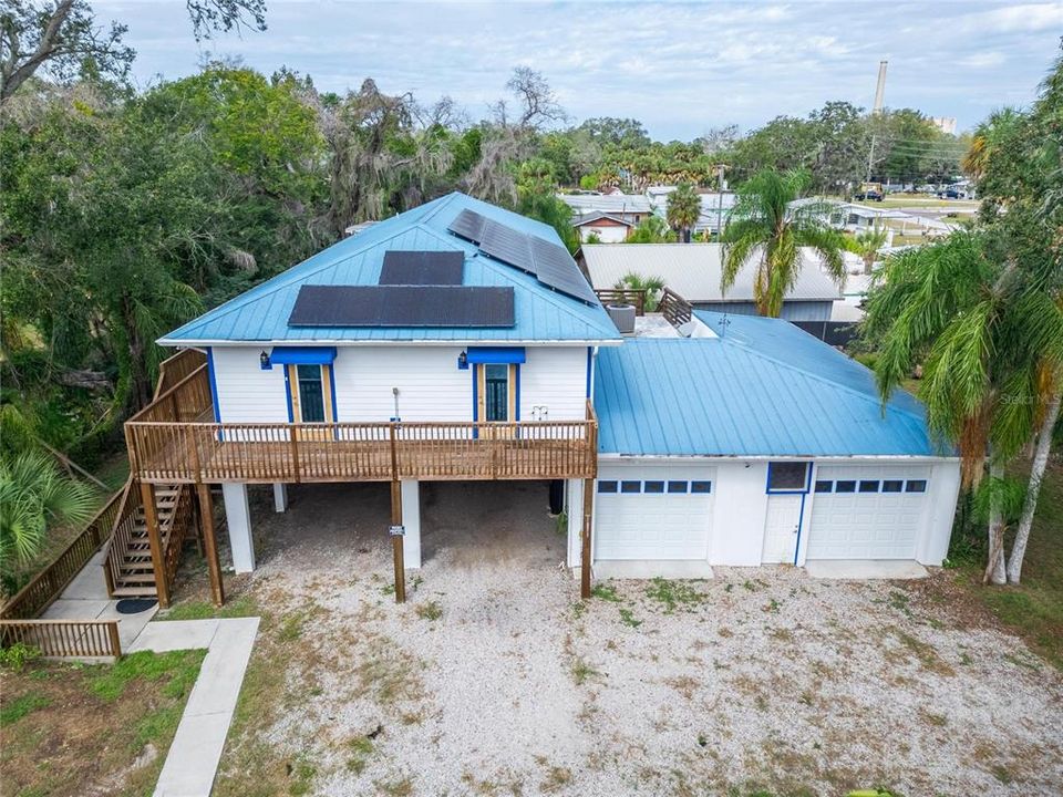 Activo con contrato: $599,000 (3 camas, 3 baños, 2296 Pies cuadrados)