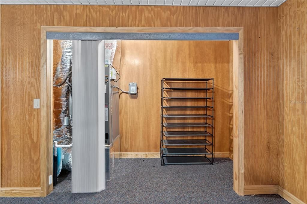 Activo con contrato: $599,000 (3 camas, 3 baños, 2296 Pies cuadrados)