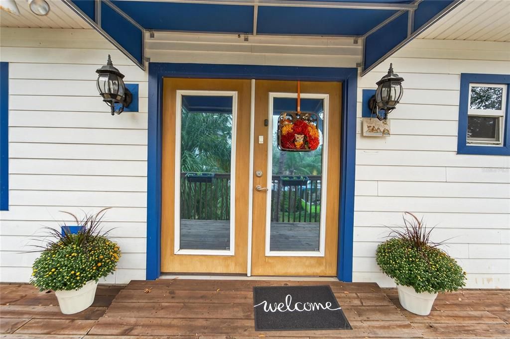 Activo con contrato: $599,000 (3 camas, 3 baños, 2296 Pies cuadrados)