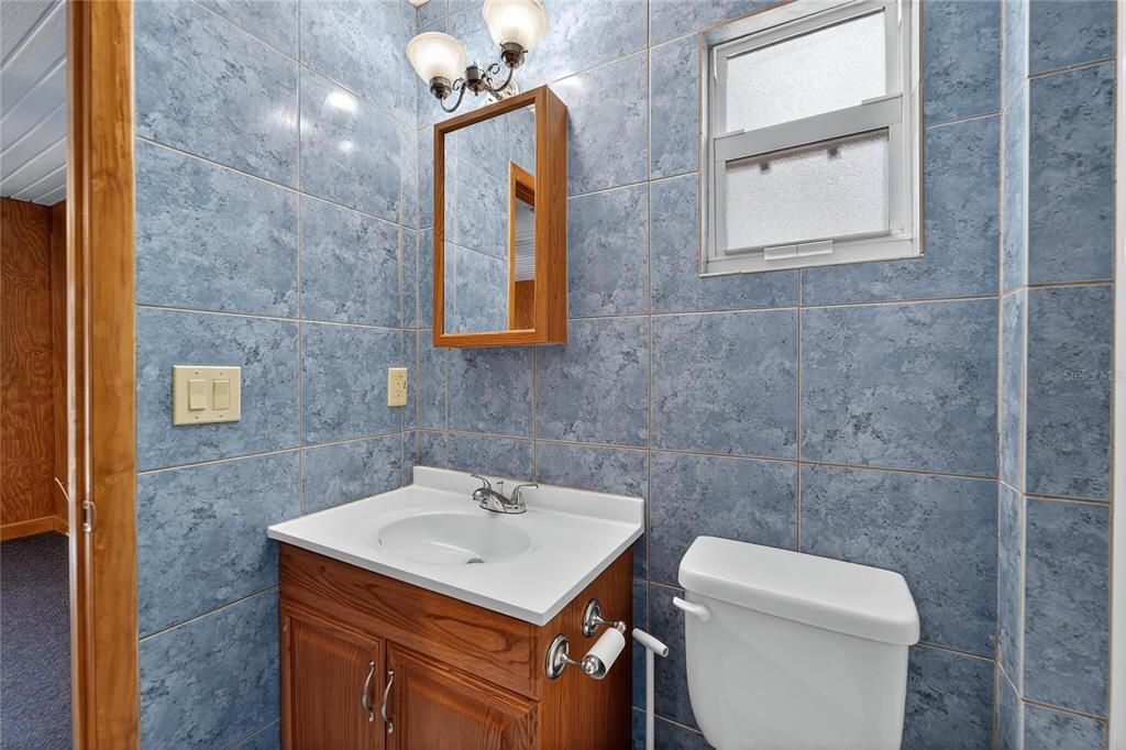 Activo con contrato: $599,000 (3 camas, 3 baños, 2296 Pies cuadrados)