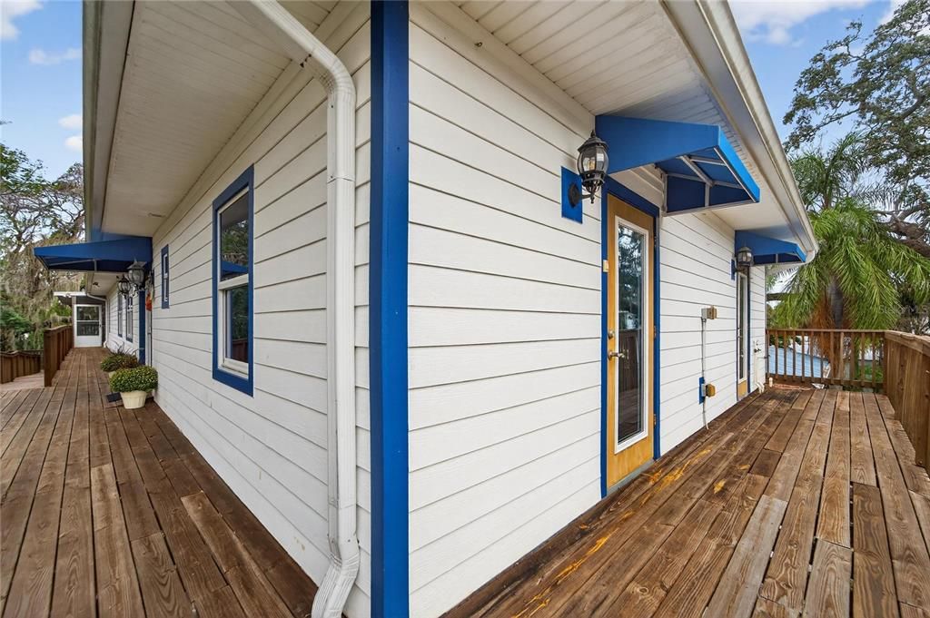 Activo con contrato: $599,000 (3 camas, 3 baños, 2296 Pies cuadrados)