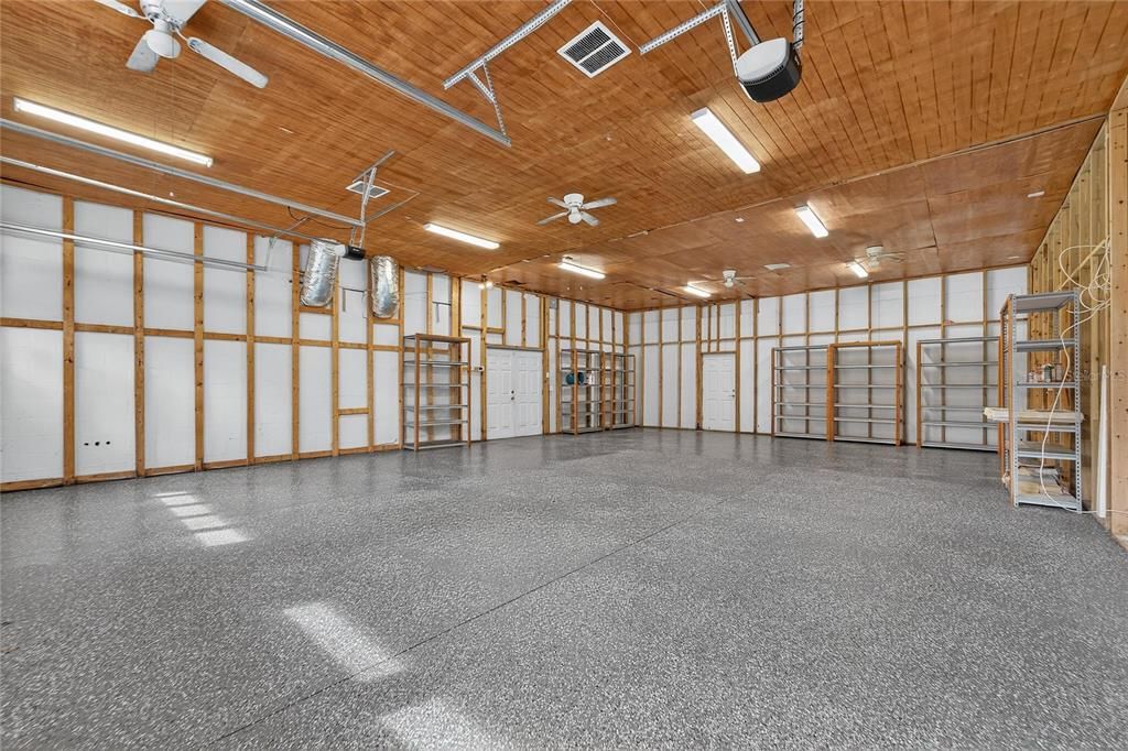 Activo con contrato: $599,000 (3 camas, 3 baños, 2296 Pies cuadrados)