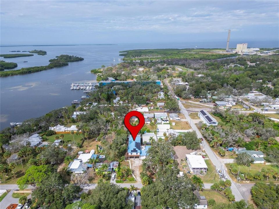 Activo con contrato: $599,000 (3 camas, 3 baños, 2296 Pies cuadrados)