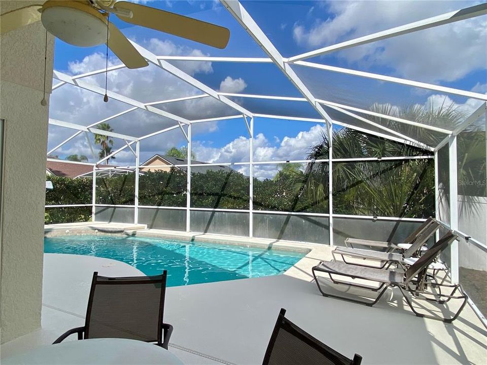 待售: $410,000 (4 贝兹, 3 浴室, 1662 平方英尺)