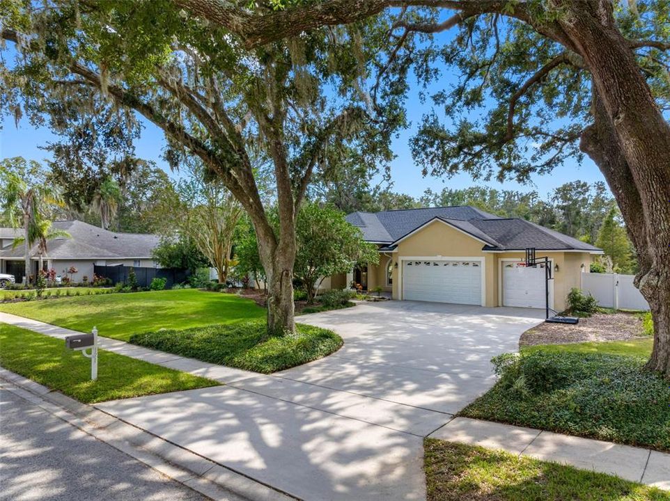 For Sale: $799,000 (4 beds, 3 baths, 3220 Square Feet)