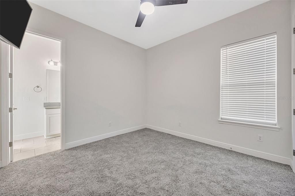 В аренду: $4,975 (4 спален, 3 ванн, 3217 Квадратных фут)