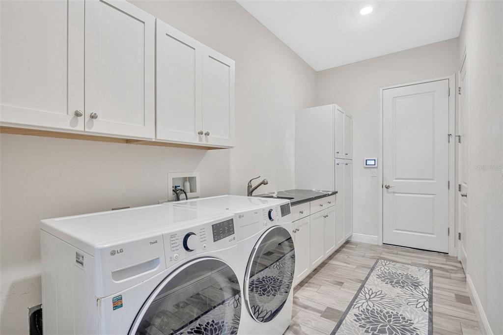 В аренду: $4,975 (4 спален, 3 ванн, 3217 Квадратных фут)