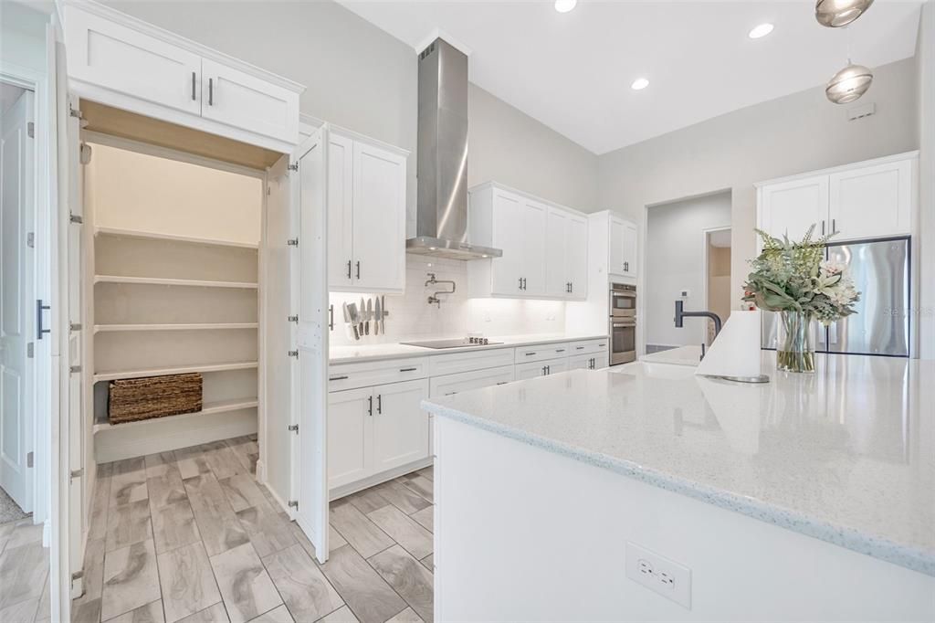 В аренду: $4,975 (4 спален, 3 ванн, 3217 Квадратных фут)