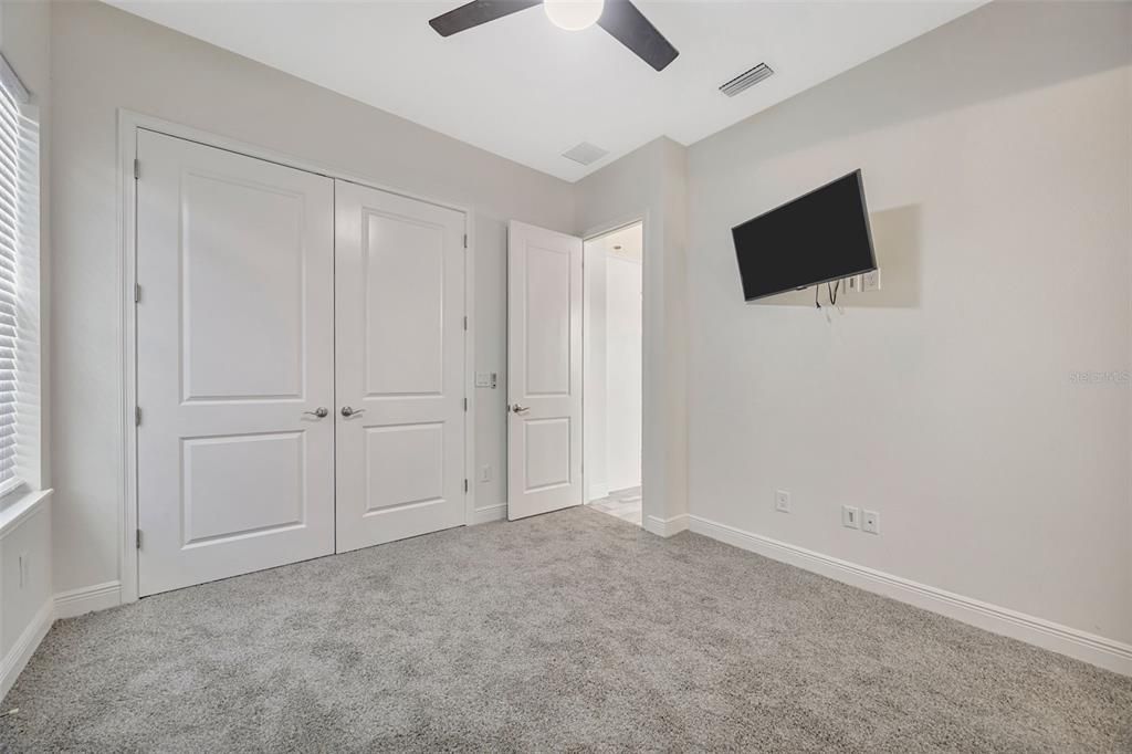 В аренду: $4,975 (4 спален, 3 ванн, 3217 Квадратных фут)