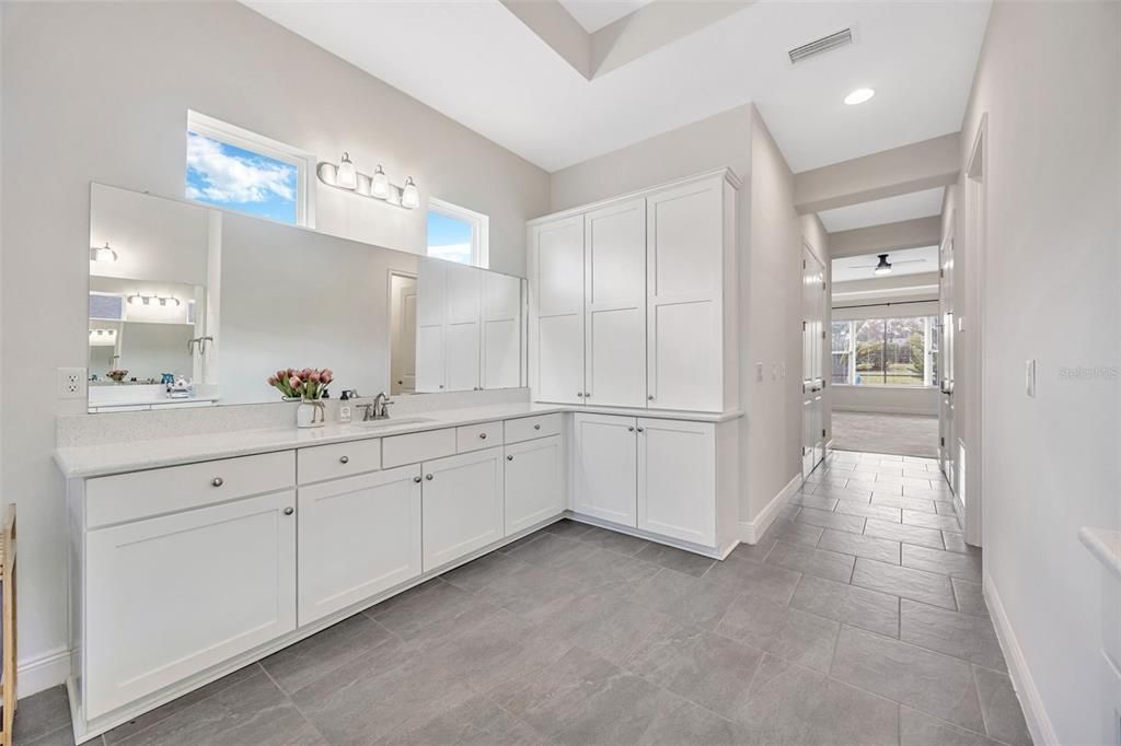 В аренду: $4,975 (4 спален, 3 ванн, 3217 Квадратных фут)