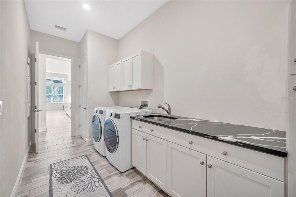 В аренду: $4,975 (4 спален, 3 ванн, 3217 Квадратных фут)