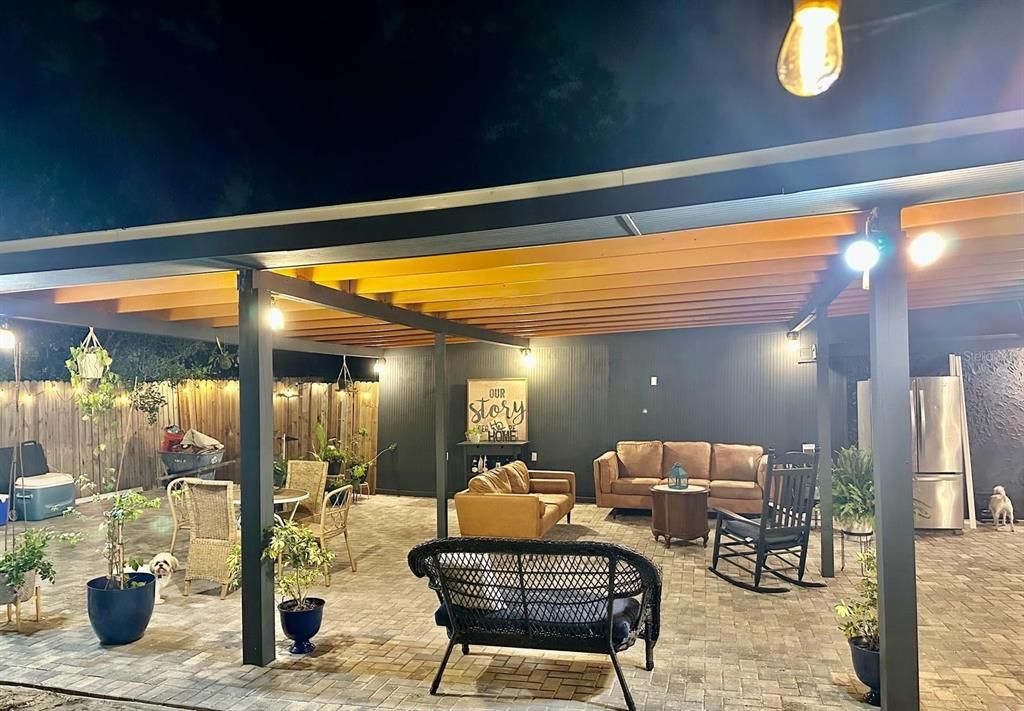 For Sale: $489,000 (3 beds, 3 baths, 1150 Square Feet)