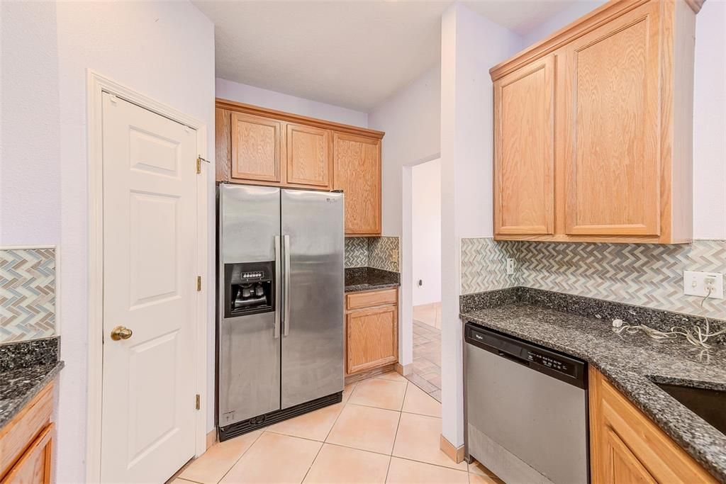 For Sale: $254,000 (3 beds, 2 baths, 1686 Square Feet)