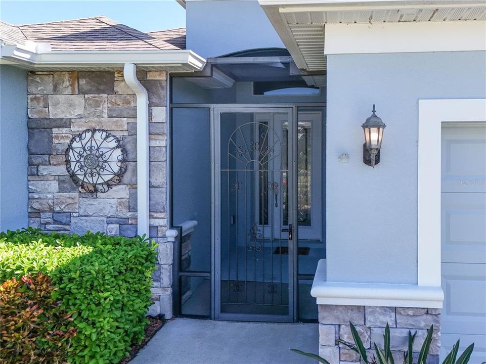 Active With Contract: $445,000 (3 beds, 2 baths, 1682 Square Feet)