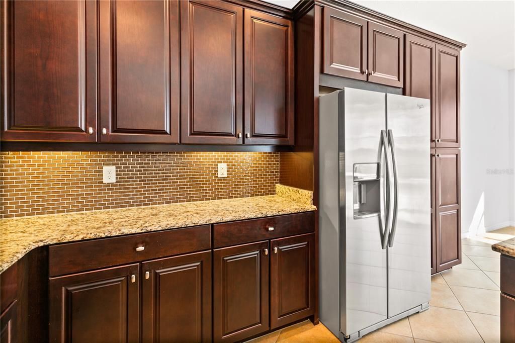 Active With Contract: $445,000 (3 beds, 2 baths, 1682 Square Feet)