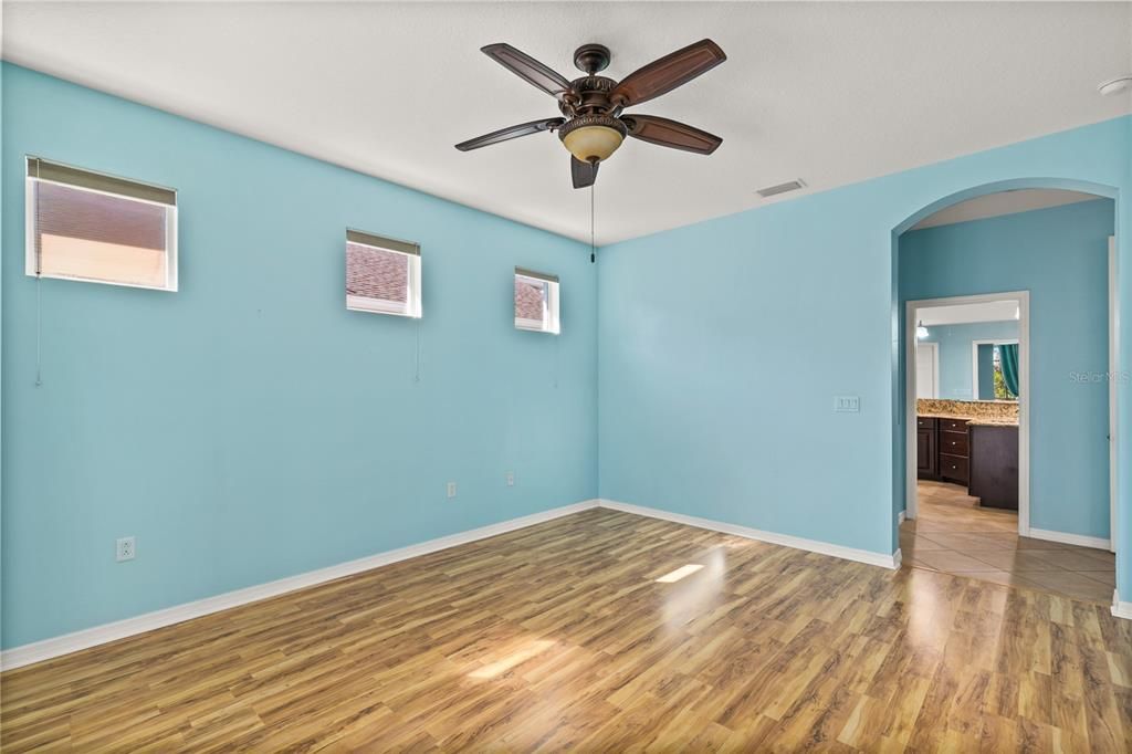 Active With Contract: $445,000 (3 beds, 2 baths, 1682 Square Feet)