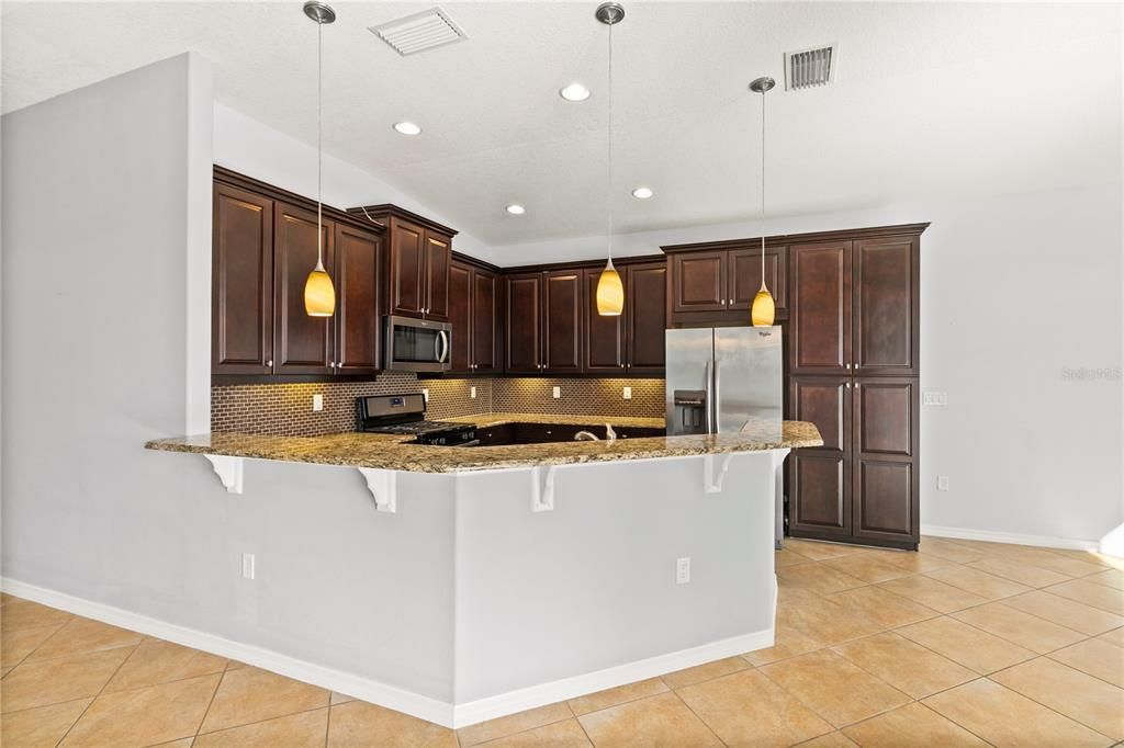 Active With Contract: $445,000 (3 beds, 2 baths, 1682 Square Feet)