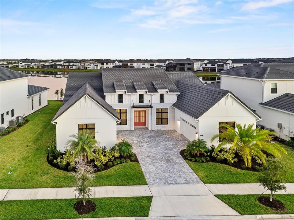 For Sale: $2,299,000 (5 beds, 6 baths, 4596 Square Feet)