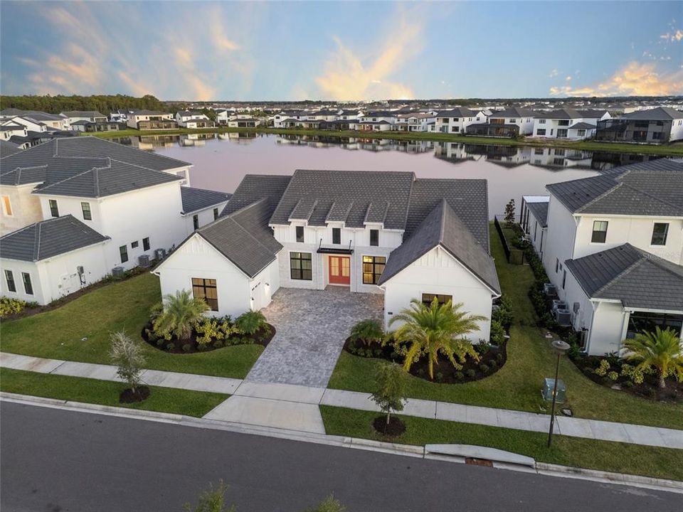 For Sale: $2,299,000 (5 beds, 6 baths, 4596 Square Feet)