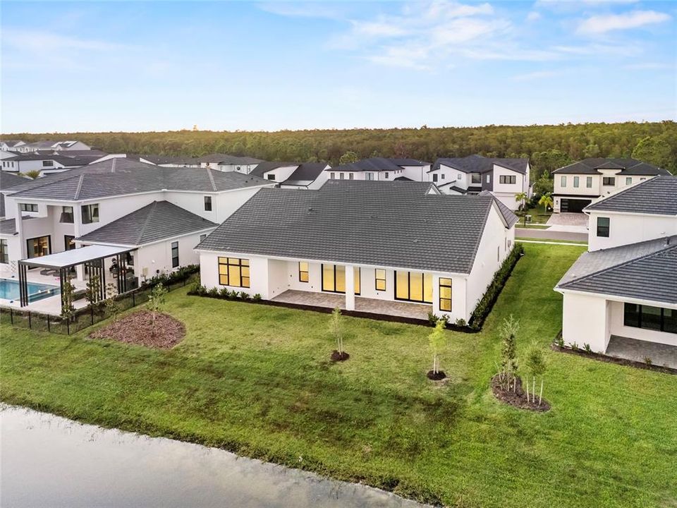 For Sale: $2,299,000 (5 beds, 6 baths, 4596 Square Feet)