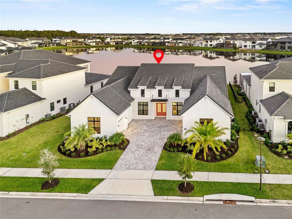 For Sale: $2,299,000 (5 beds, 6 baths, 4596 Square Feet)