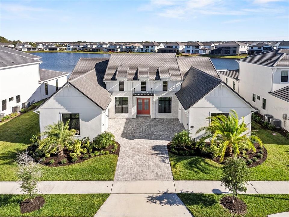 For Sale: $2,299,000 (5 beds, 6 baths, 4596 Square Feet)