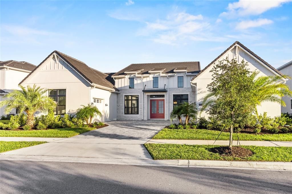 For Sale: $2,299,000 (5 beds, 6 baths, 4596 Square Feet)