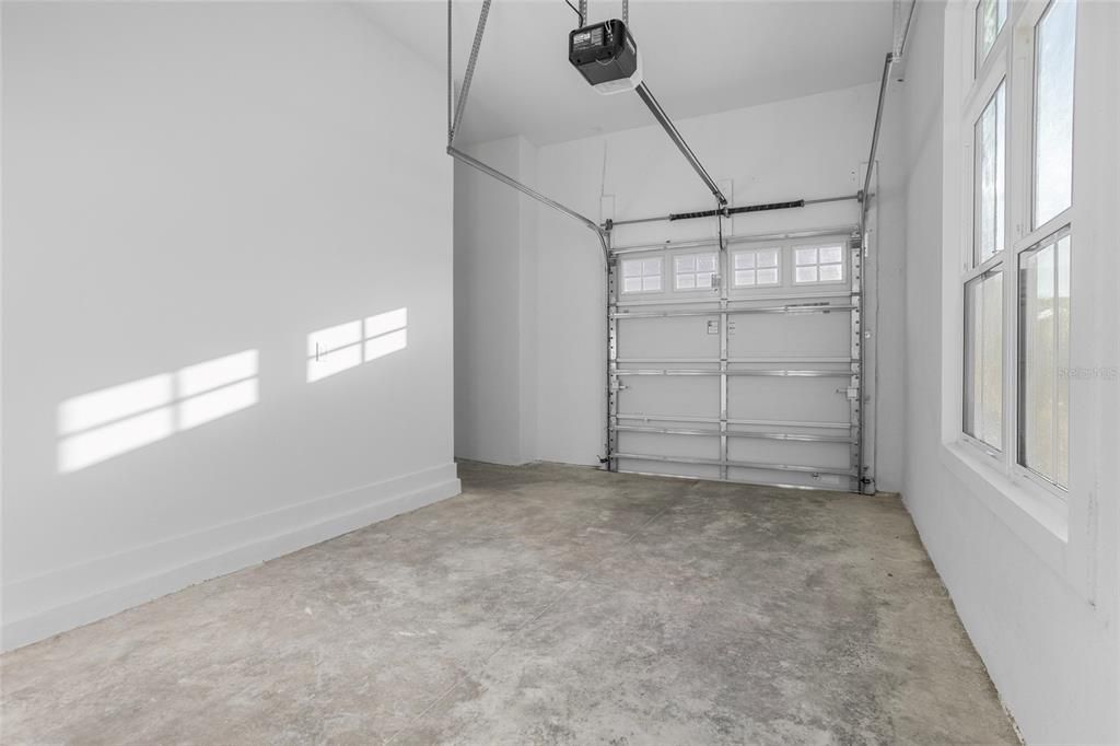 For Sale: $2,299,000 (5 beds, 6 baths, 4596 Square Feet)