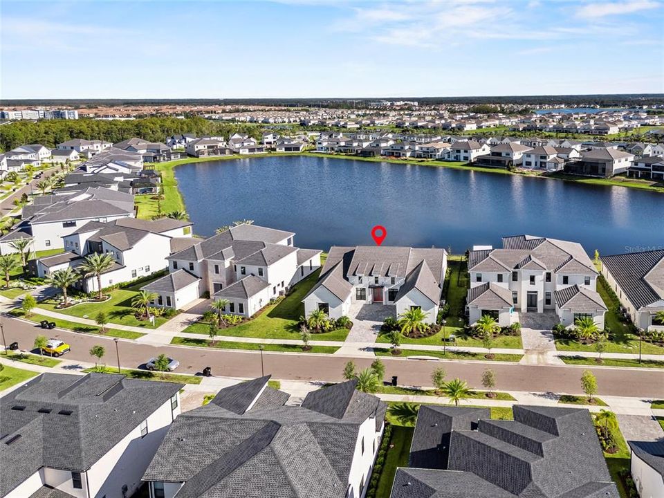 For Sale: $2,299,000 (5 beds, 6 baths, 4596 Square Feet)