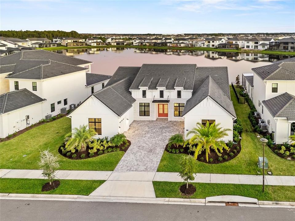 For Sale: $2,299,000 (5 beds, 6 baths, 4596 Square Feet)