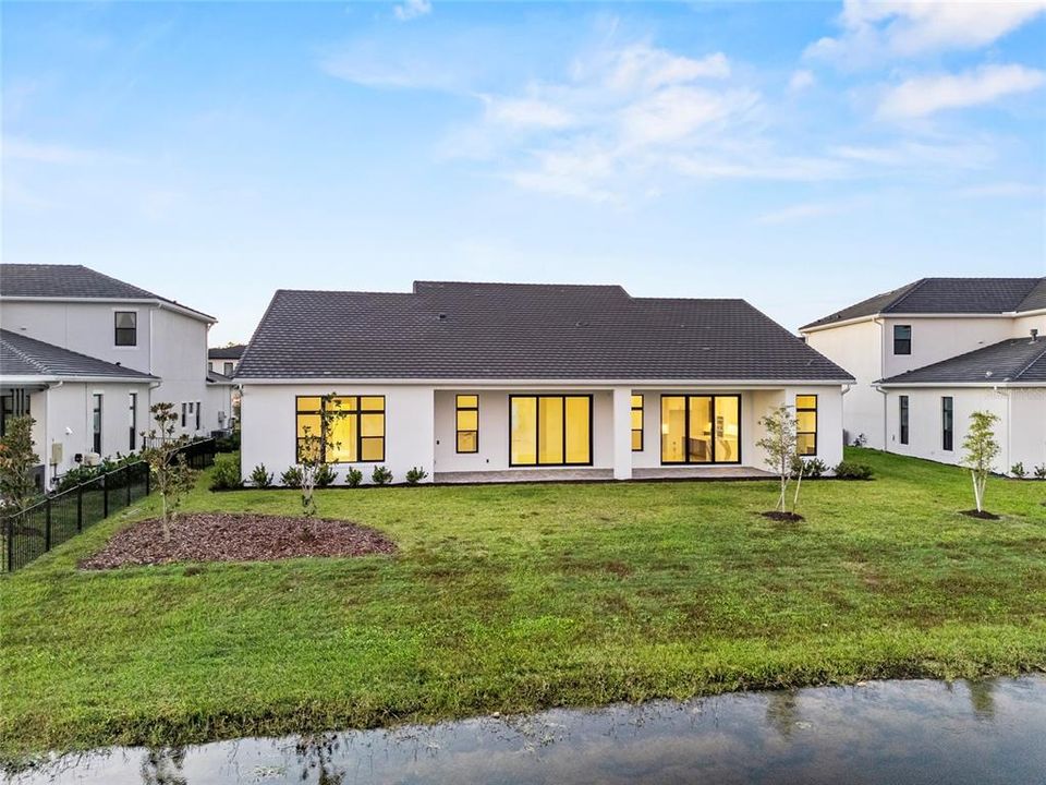 For Sale: $2,299,000 (5 beds, 6 baths, 4596 Square Feet)