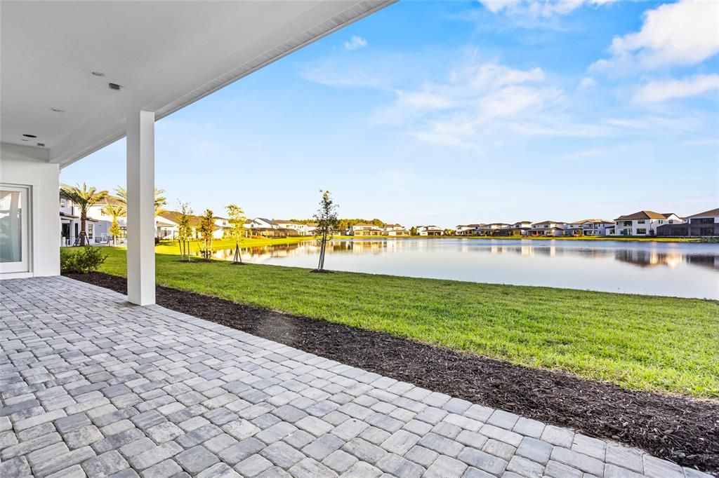 For Sale: $2,299,000 (5 beds, 6 baths, 4596 Square Feet)